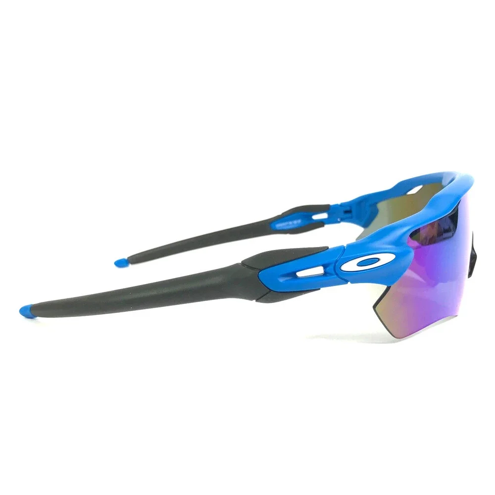 Oakley new case included